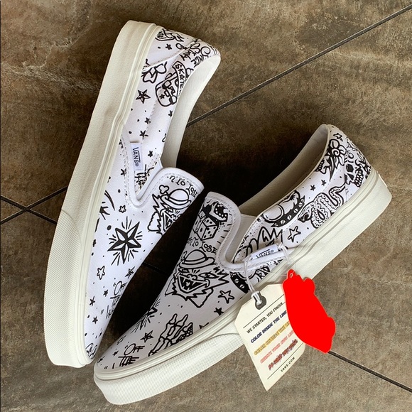 VANS CLASSIC SLIP-ON U-Color Tattoo/True WMNS - Picture 16 of 16